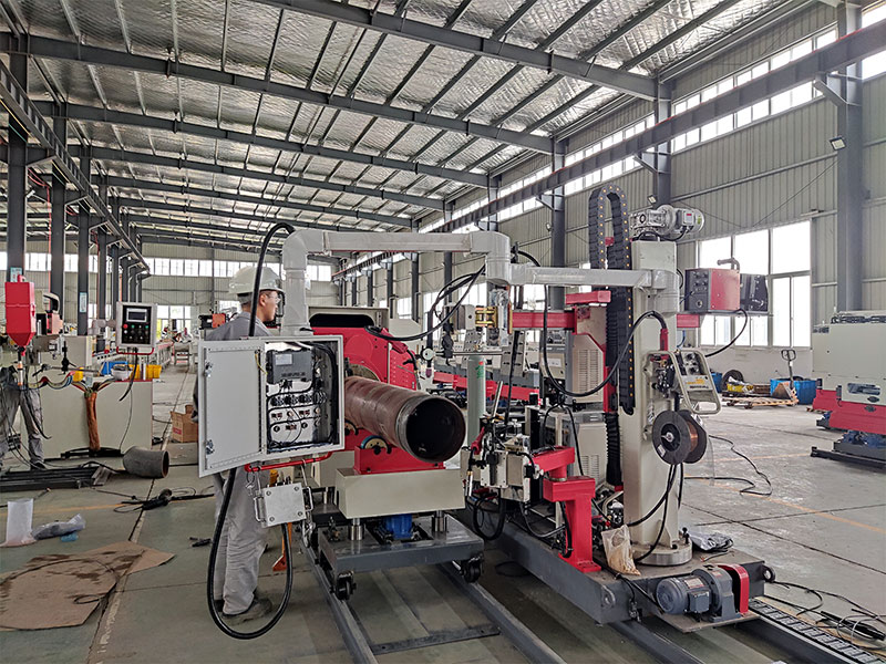 cantilever type automatic welding machine 10