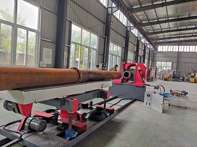 pipe conveying system for end beveling machine 6